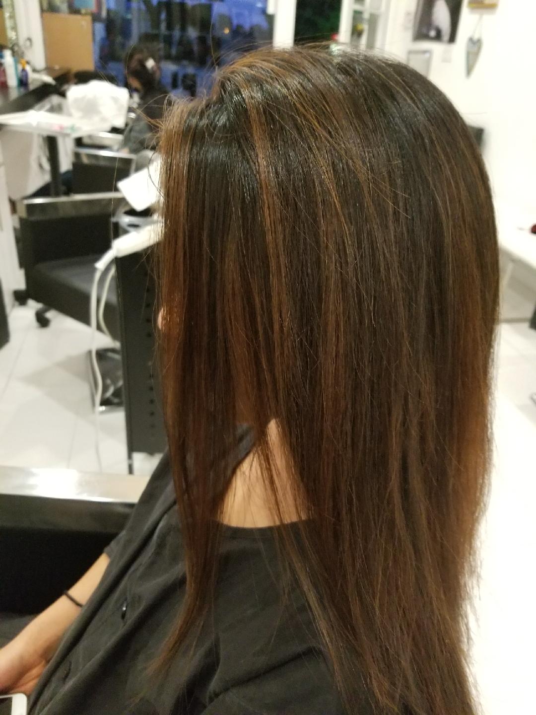 blow- dry- hair plus-
