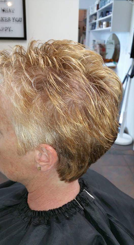 blow- dry- hair plus-
