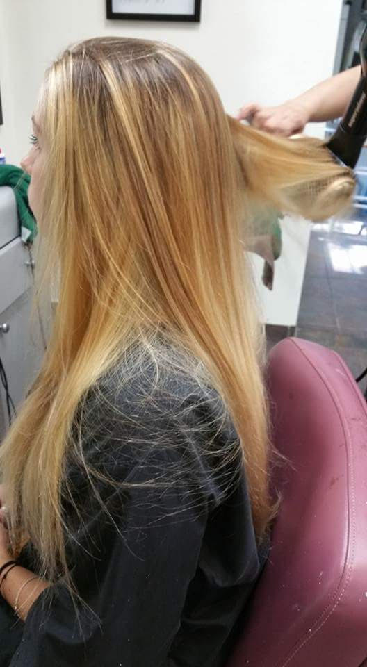 blow- dry- hair plus-
