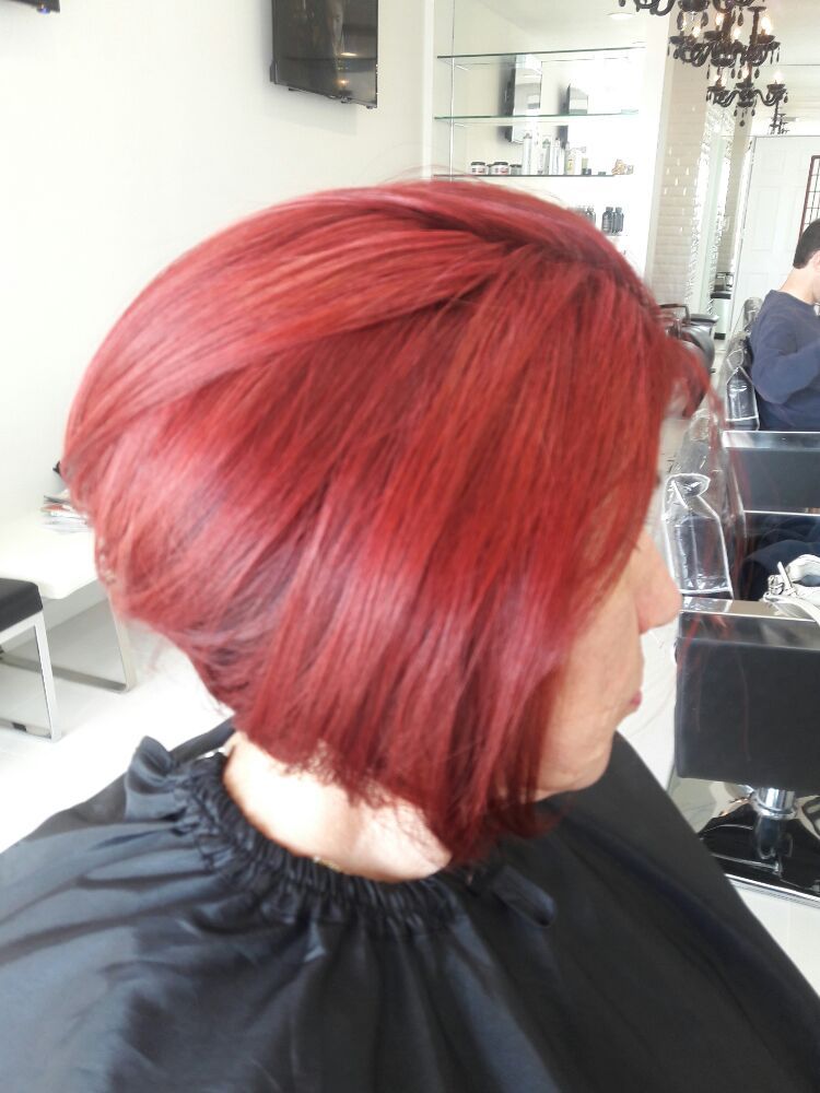 blow- dry- hair plus-